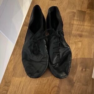 women’s dance shoes